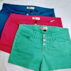 L.E.I Jean shorts (3) tatum high rise button front shorts